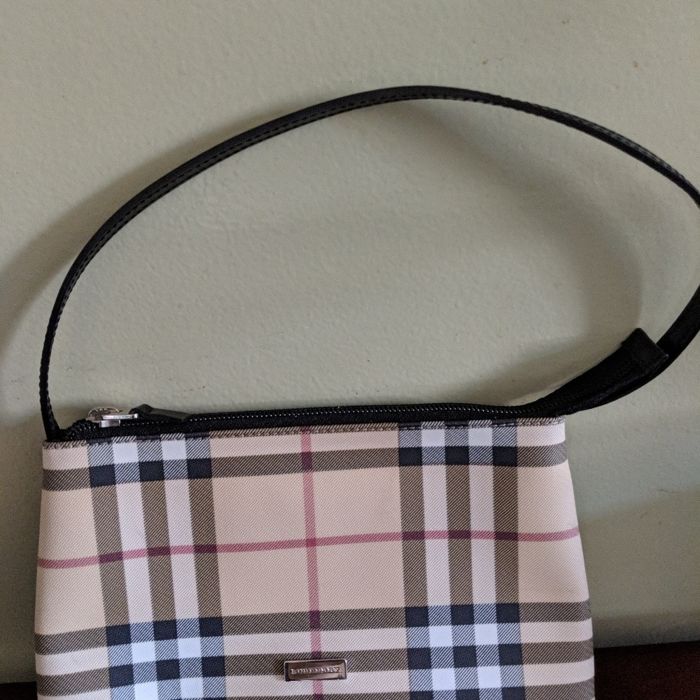 Burberry small handbag plaid so cute